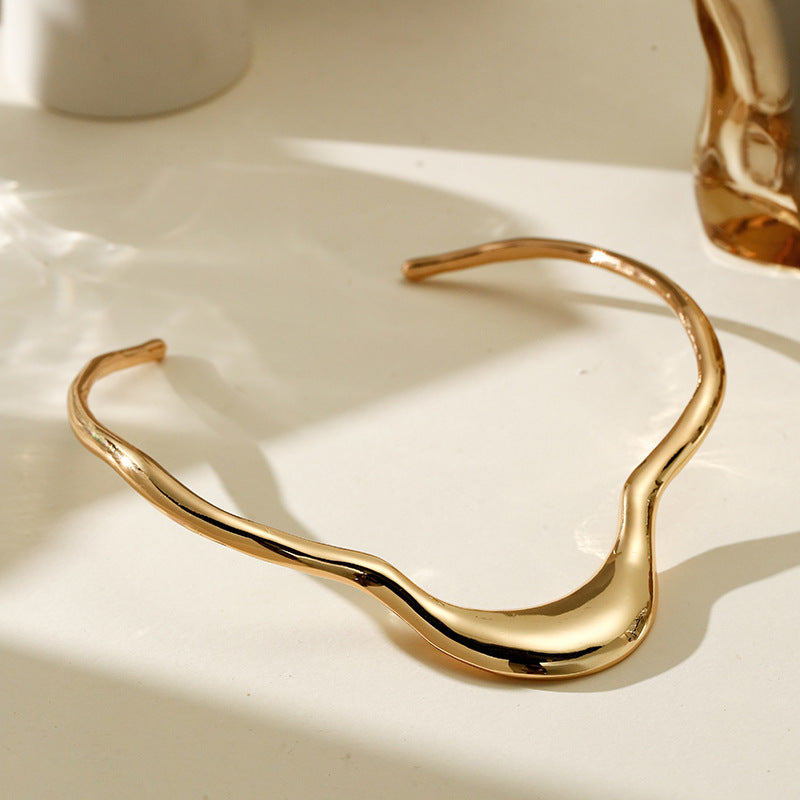 Elegant Gold Necklace
