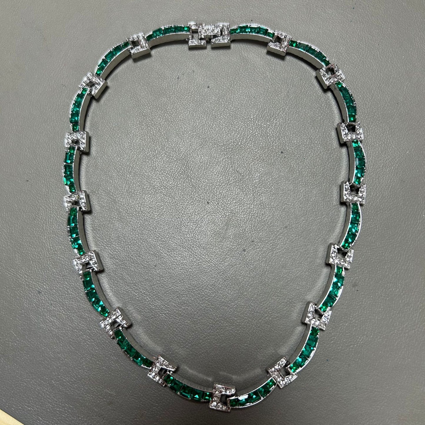 Elegant Emerald Diamond Necklace