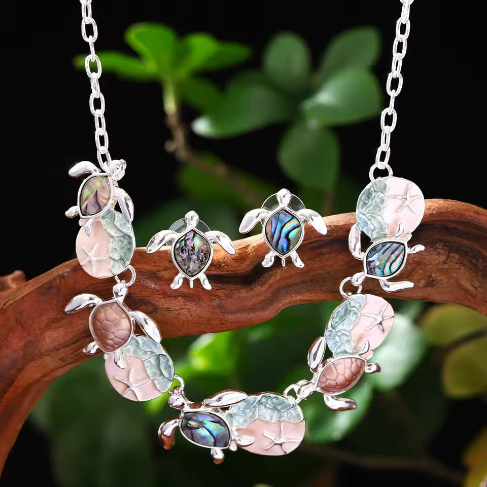 Elegant Turtle Shell Necklace