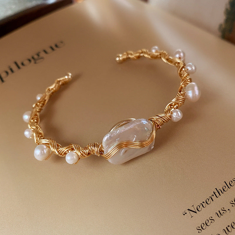Elegant Pearl Bracelet