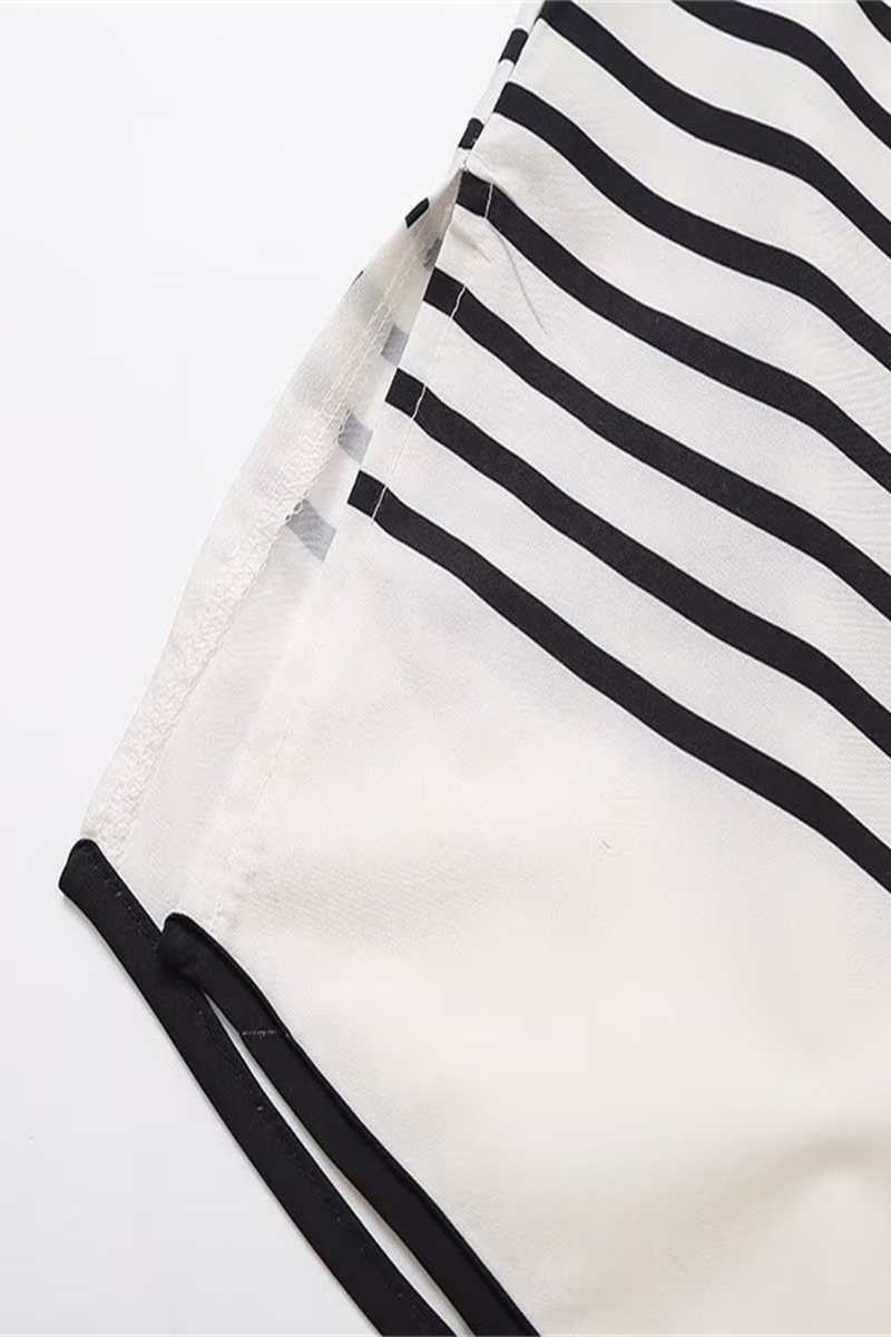 Stripe Buttons Slit Contrast O Neck Blouses