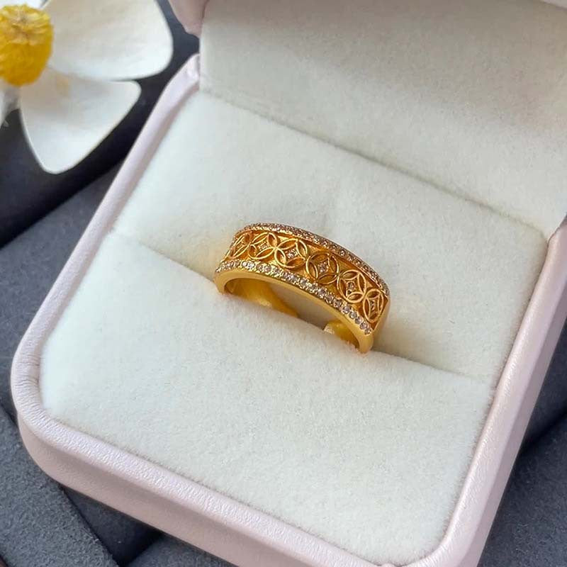 Elegant Gold Filigree Ring