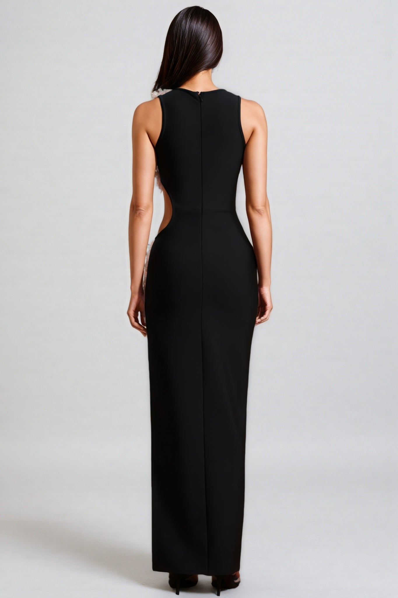 Yui Sleeveless Hollow Out Flowers Slit Bandage Maxi Dress