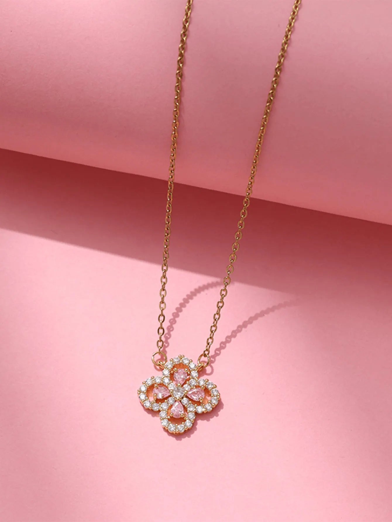 Elegant Clover Necklace