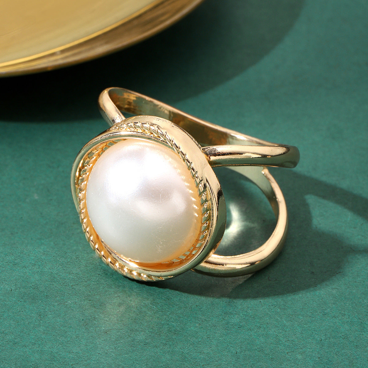 Elegant Pearl Ring