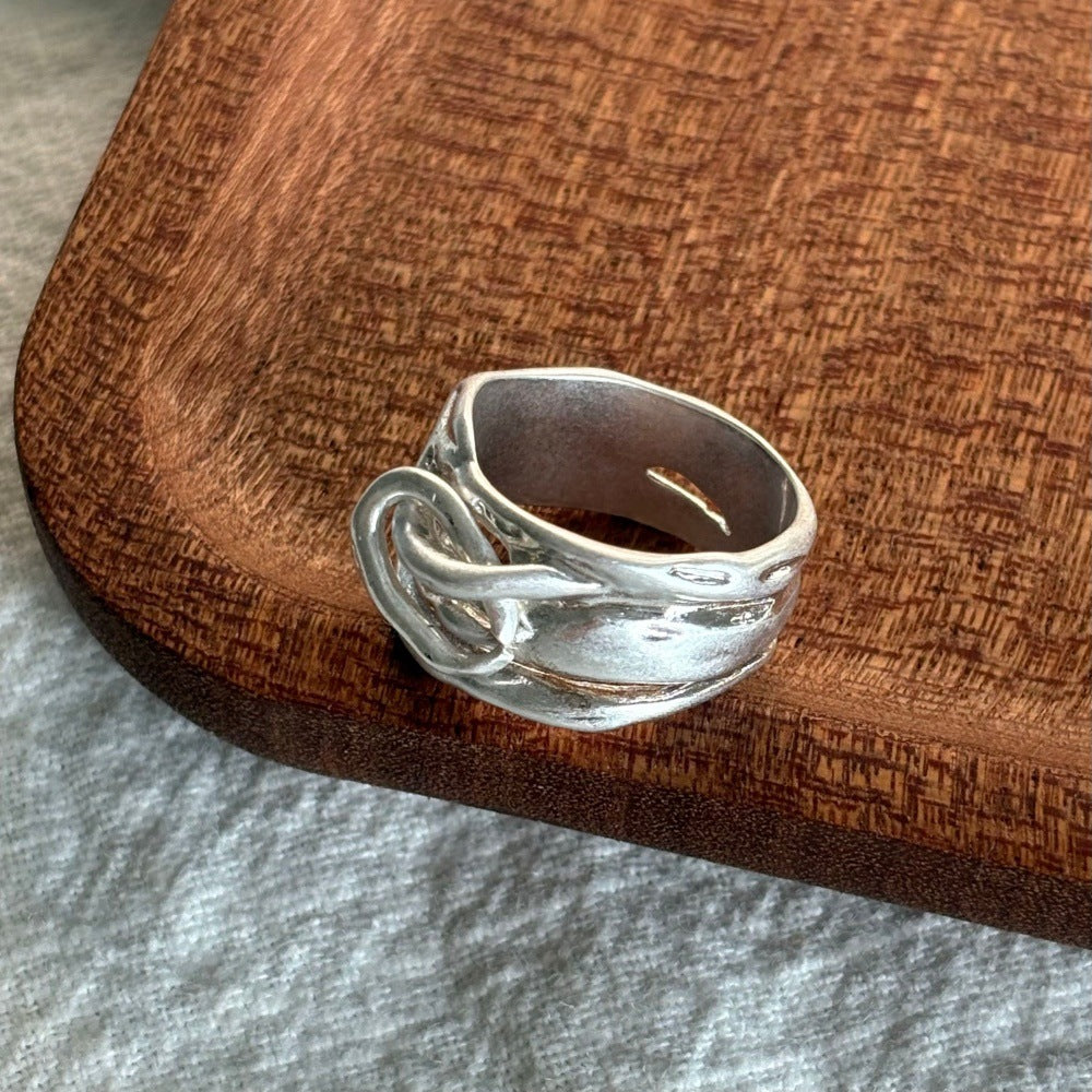 Elegant Silver Ring