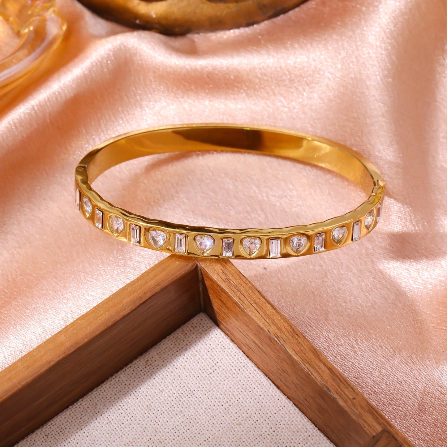 Elegant Gold Diamond Bracelet