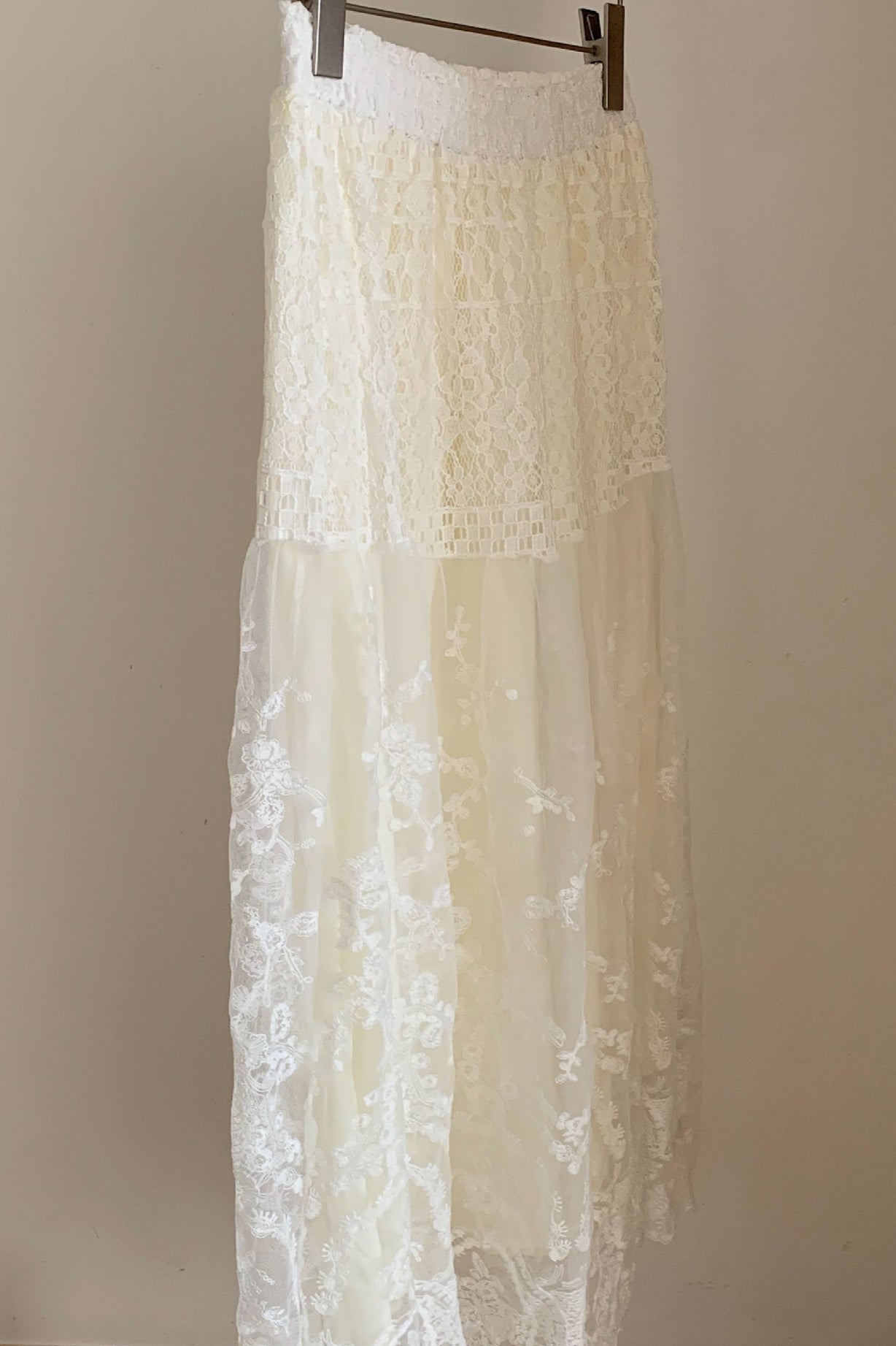 Relaxed Lace a Line Skirt