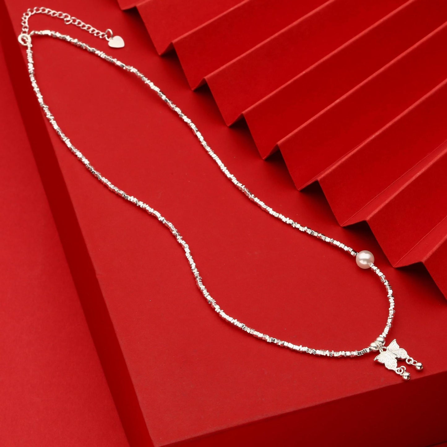 Elegant Pearl Butterfly Necklace