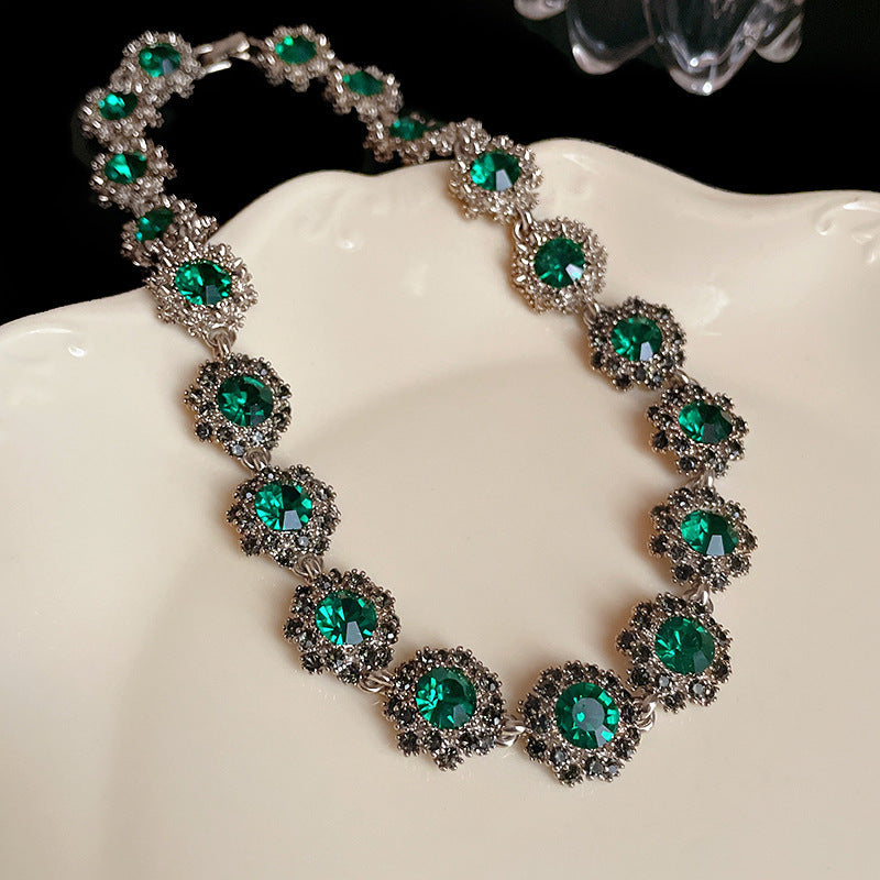 Elegant Emerald Necklace