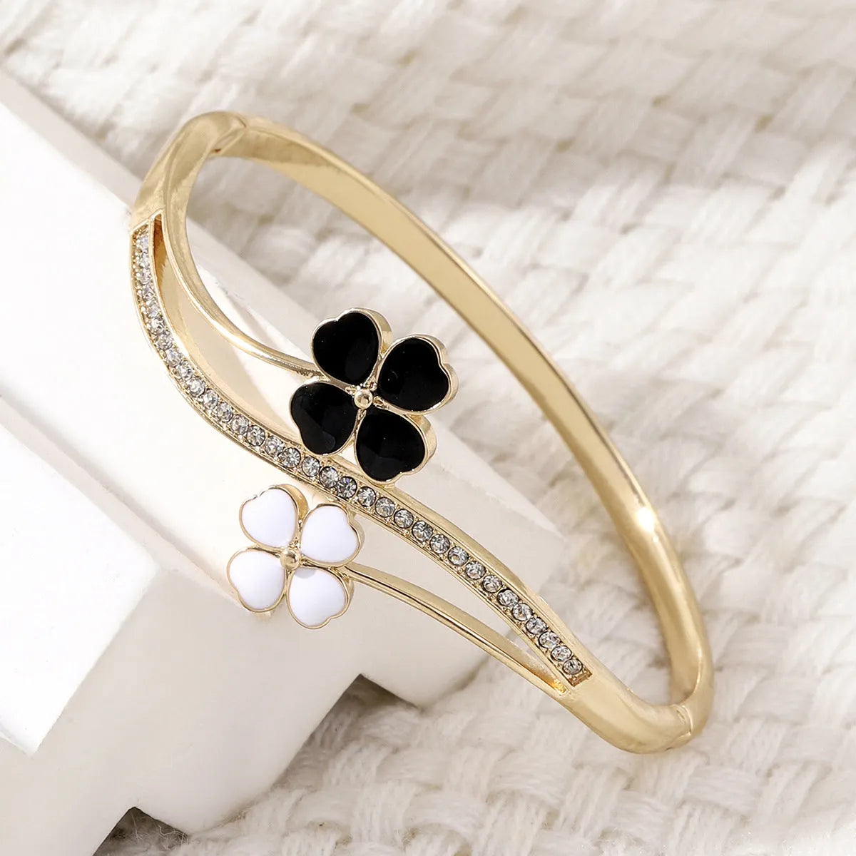 Elegant Flower Bracelet
