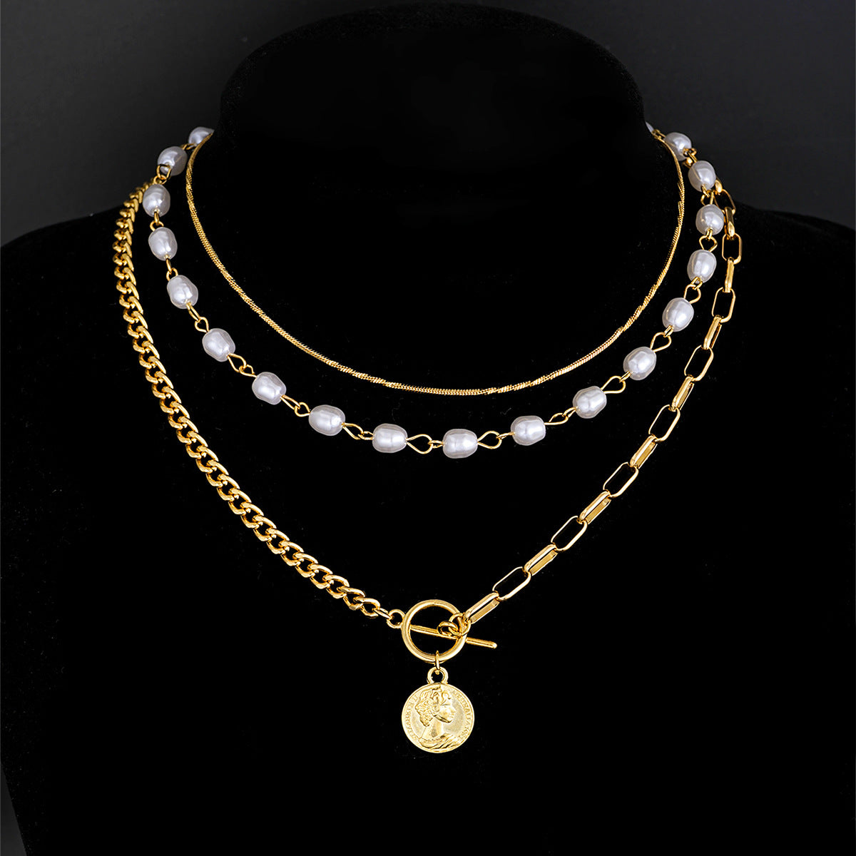 Elegant Pearl Gold Necklace