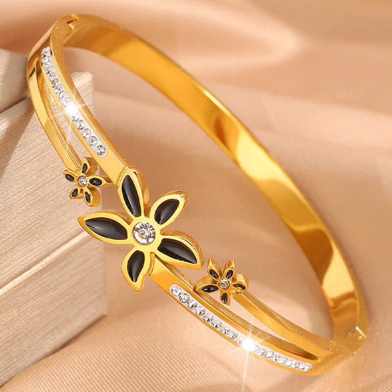 Elegant Gold Flower Bracelet