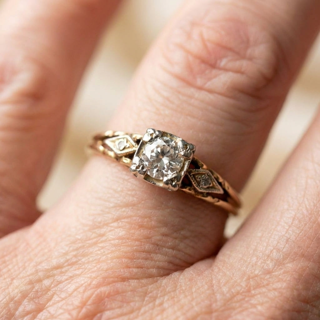 Vintage Zirconia Fine Gold Ring