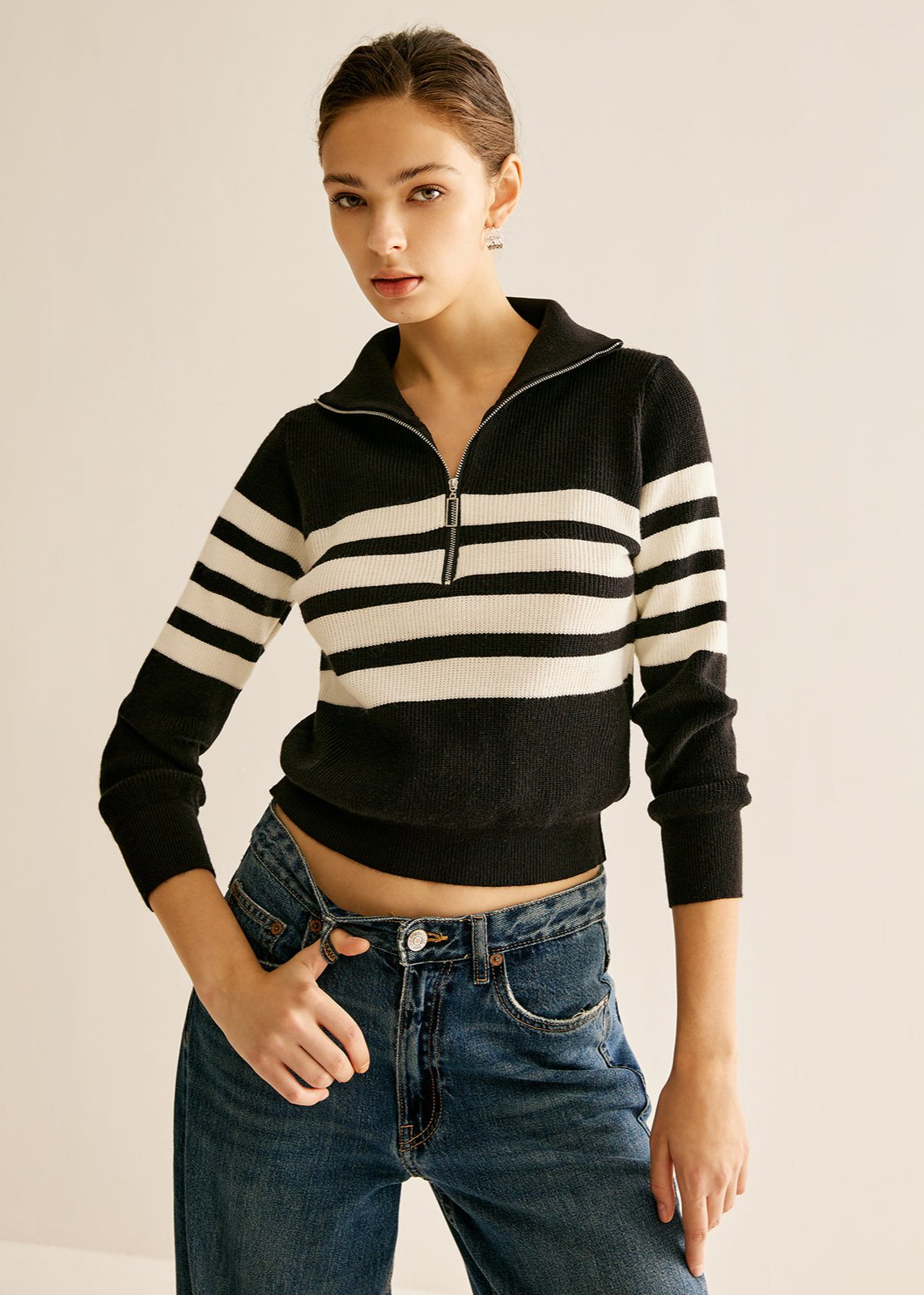 Zipper Striped Knit Sweater - Modern Look