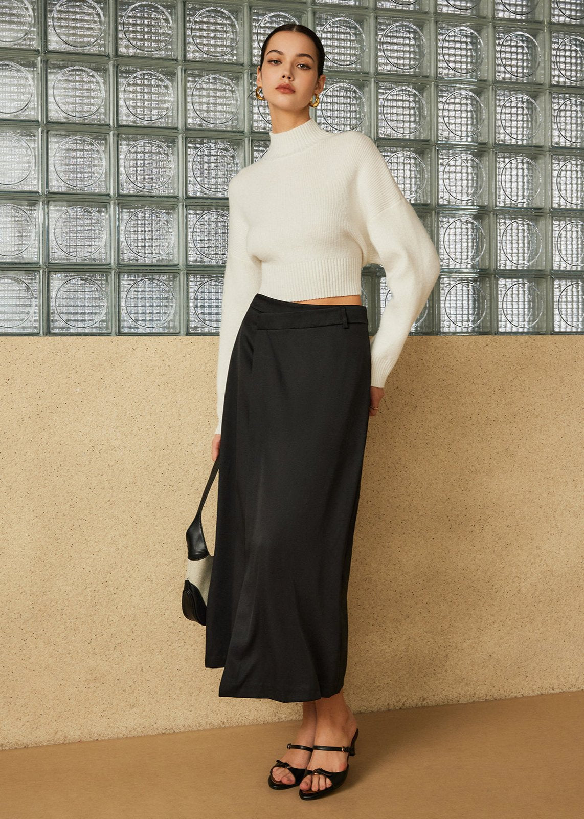 Open-back Bow Sweater