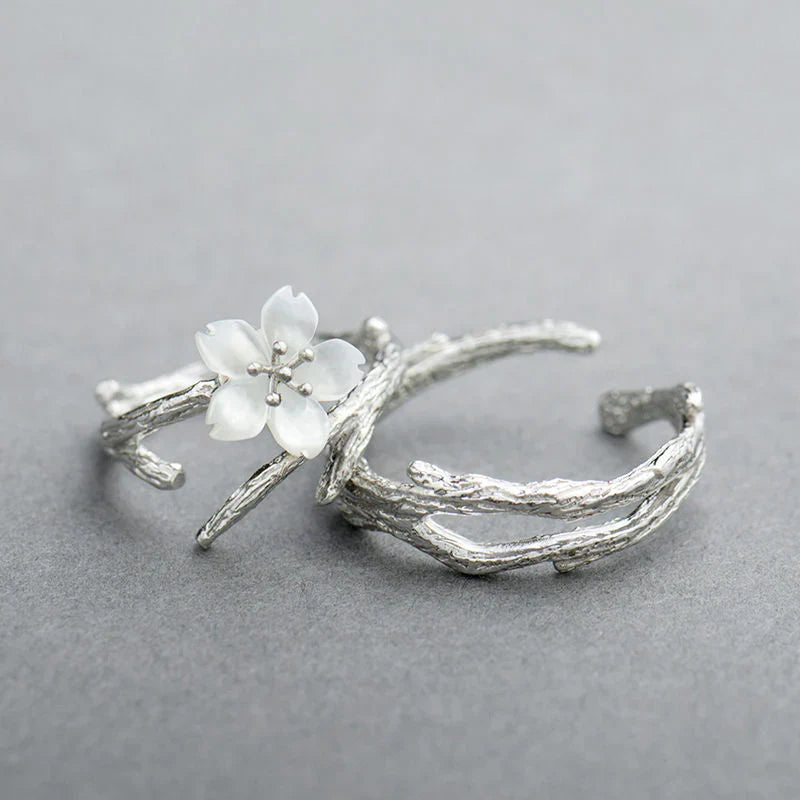 White Blossom Adjustable Ring
