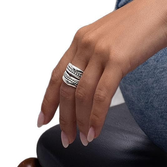 Classic Ring with Timeless Charm