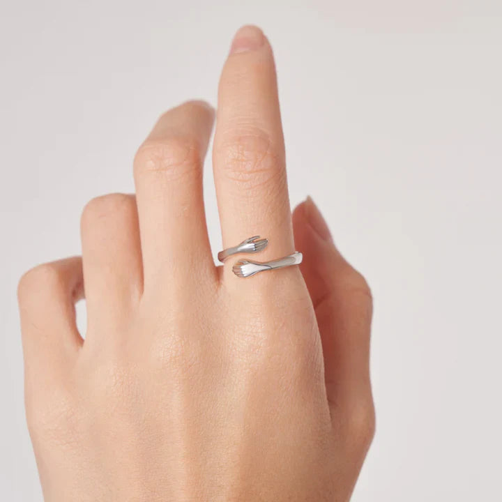 Hug Ring to Mom