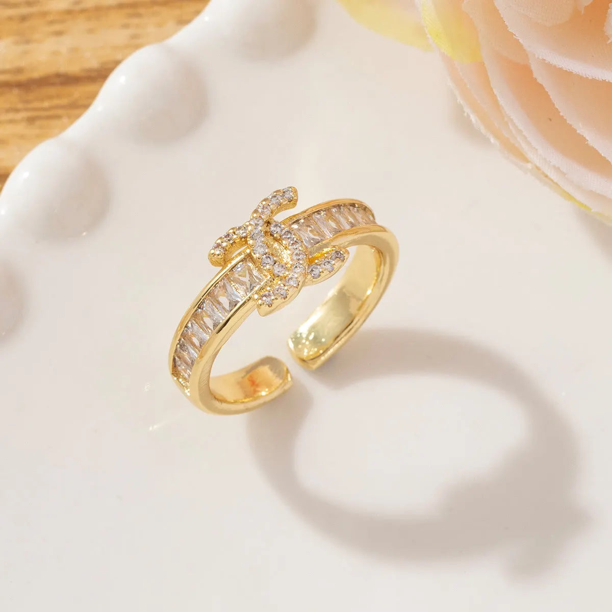 Elegant Gold Diamond Ring