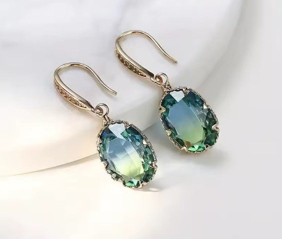 Exquisite Oval Inlaid With Blue Green Zircon