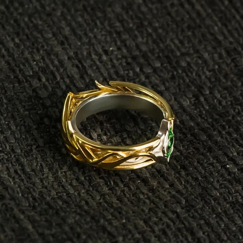 Elegant Gold Emerald Ring
