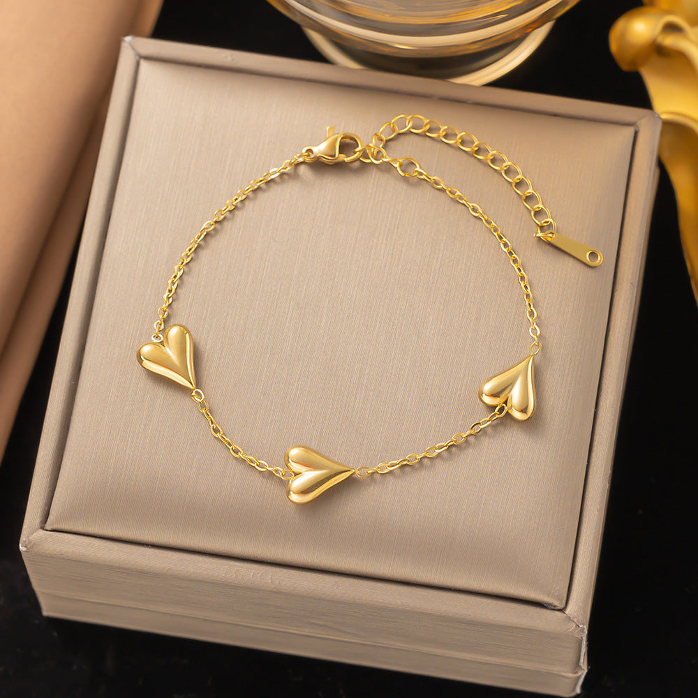 Elegant Gold Heart Bracelet