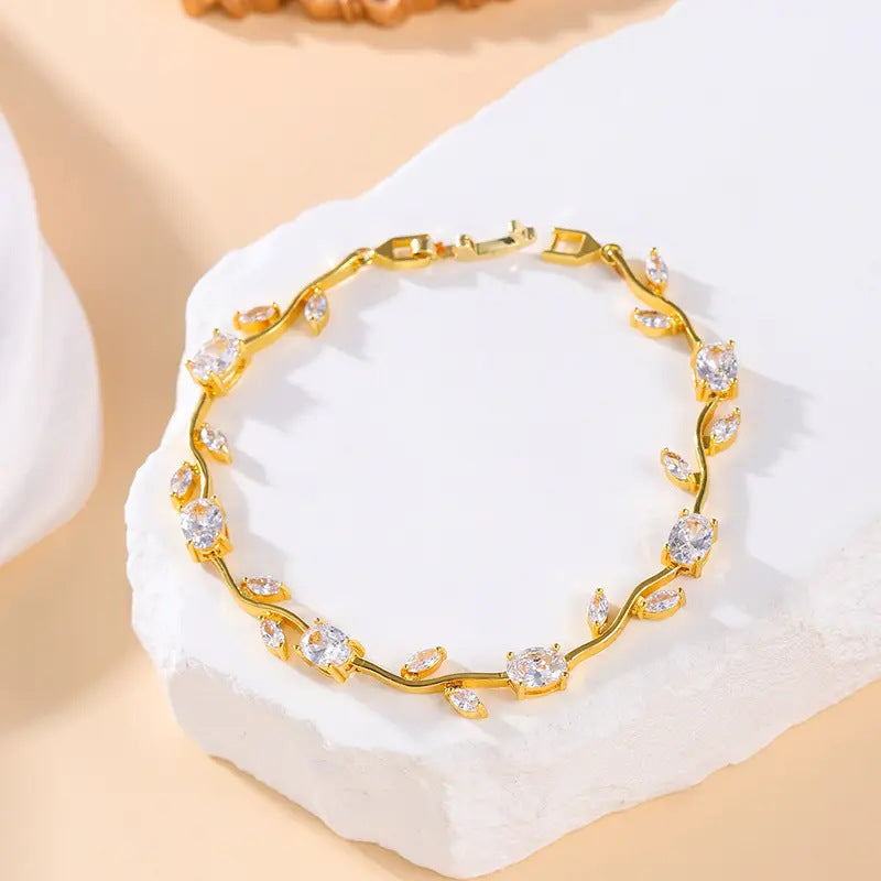 Elegant Gold Crystal Bracelet