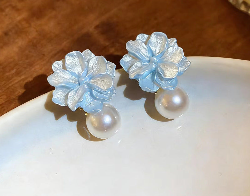 Elegant Pearl Flower Earrings