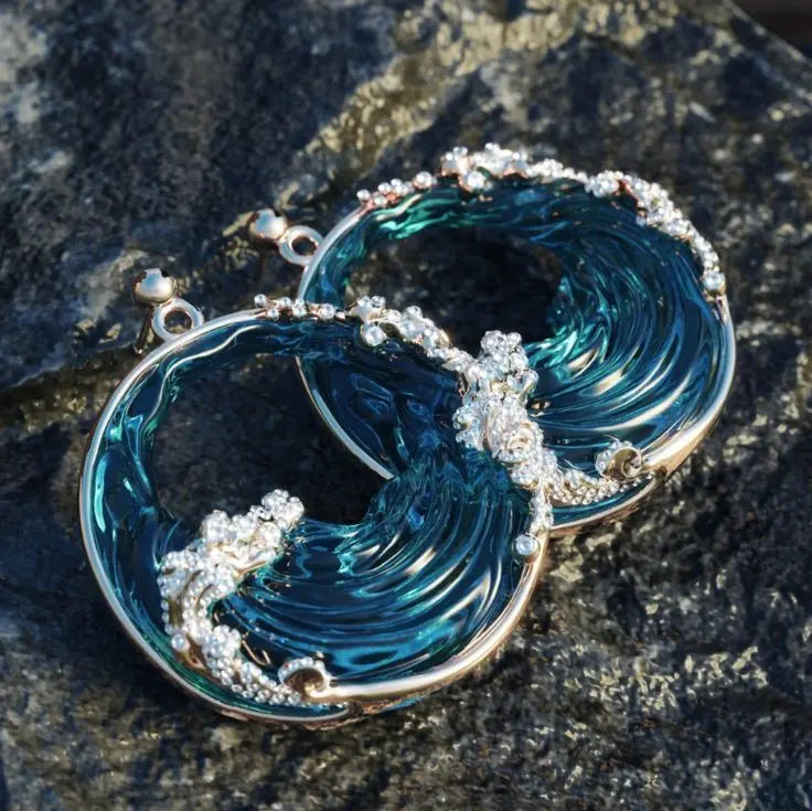 Vintage Round Ocean
