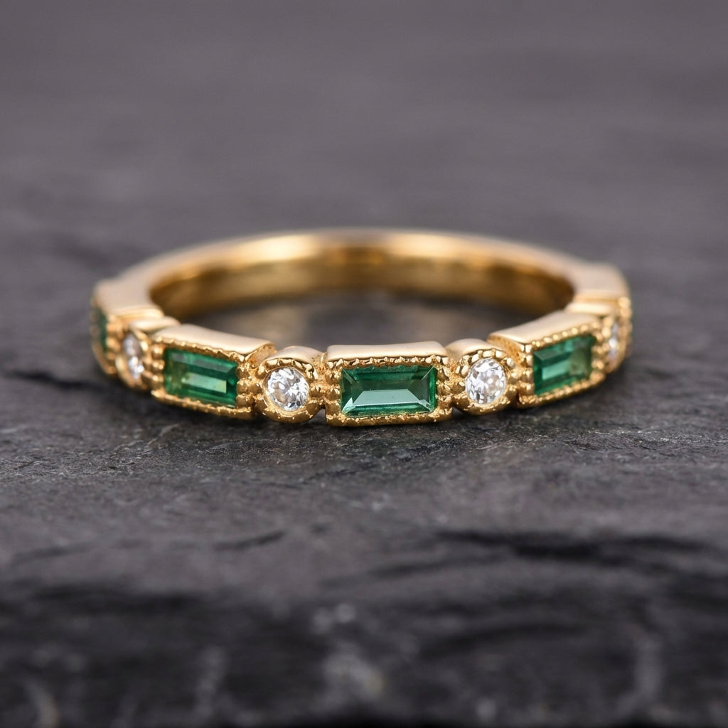 Vintage Green Inlaid Zirconia Gold Ring