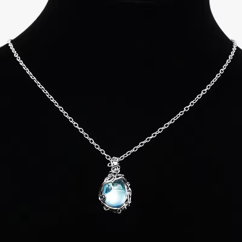 Elegant Crystal Pendant Necklace