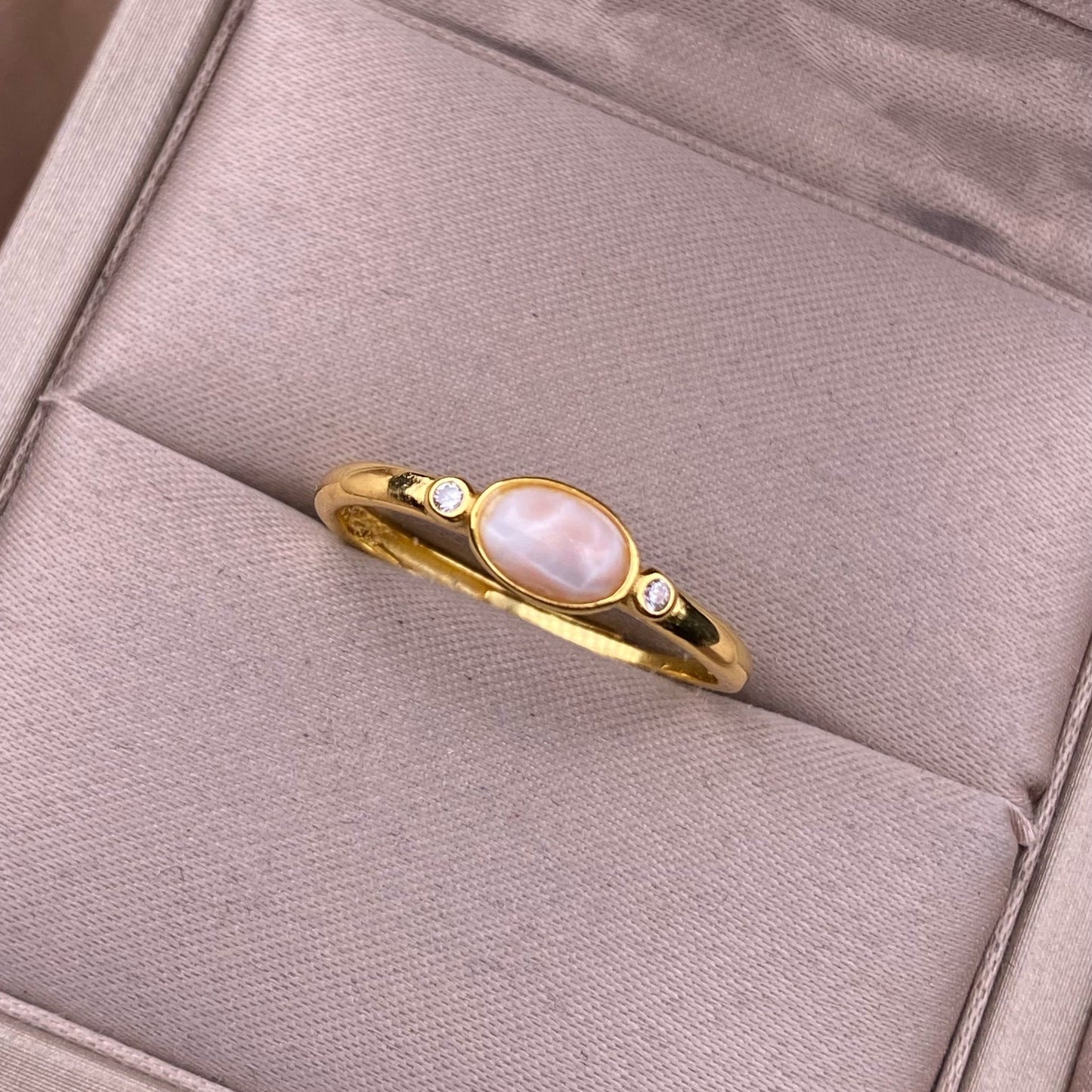 Elegant Pearl Ring