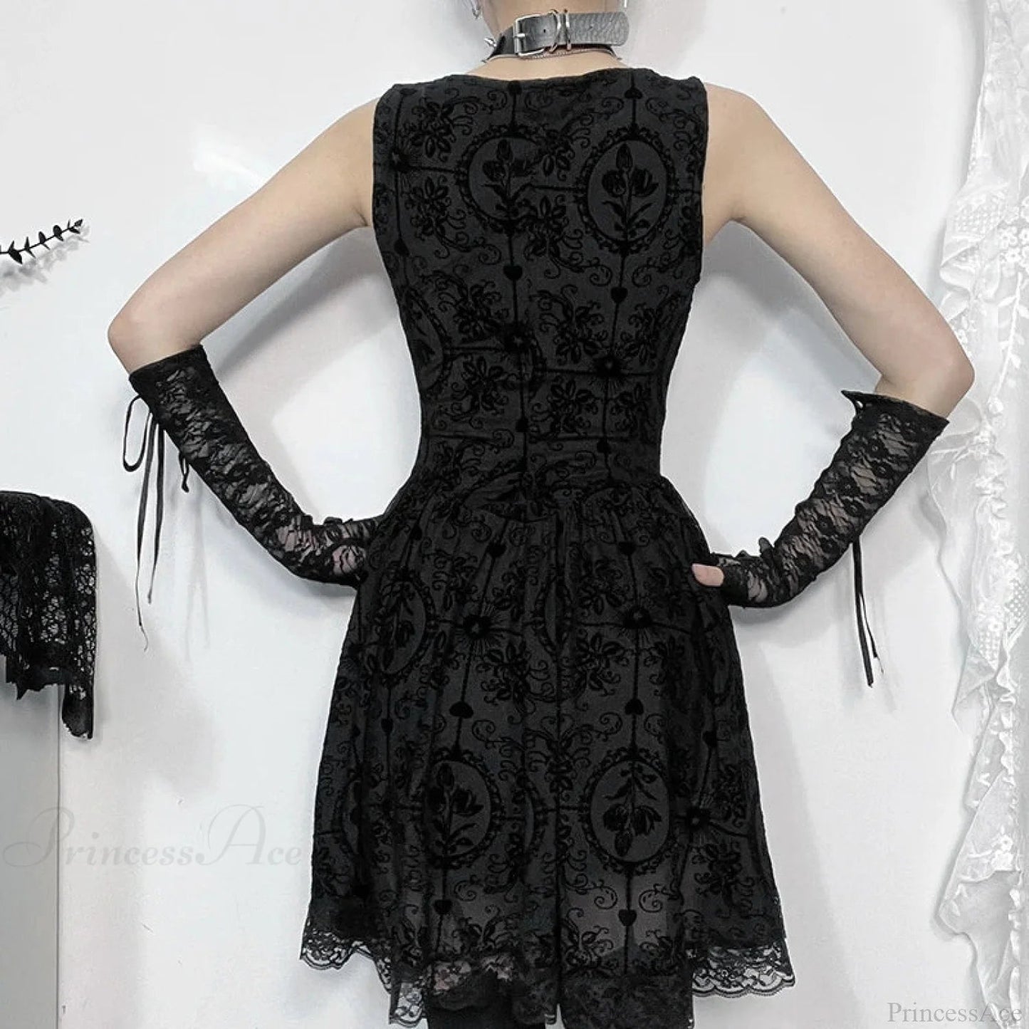 Soft Frilled Small Dress