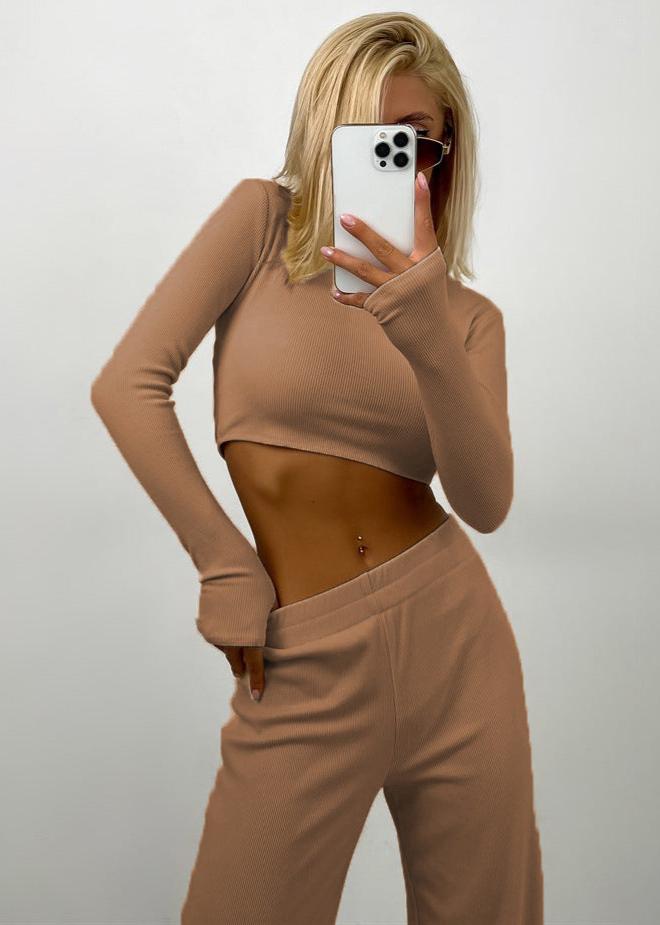 Bold Elegance - Crop Top and Wide-leg Pants Set