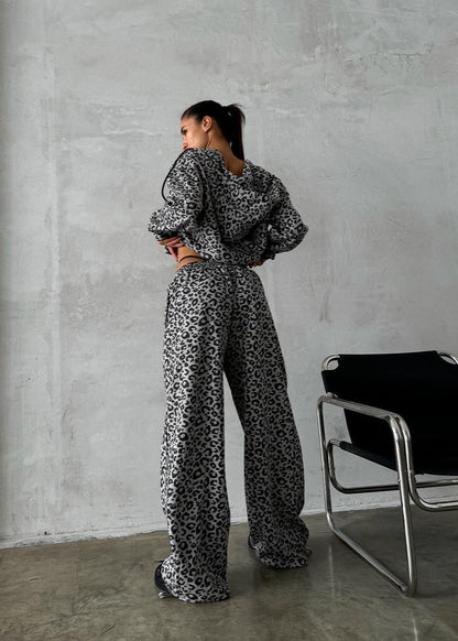 Leopard Lounge - Two-piece Zip-up Sweater & Wide-leg Pants Set