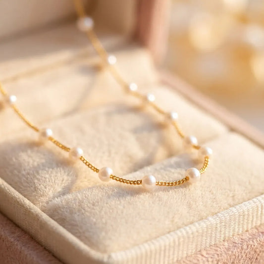 Small Pearl Necklace In Gold