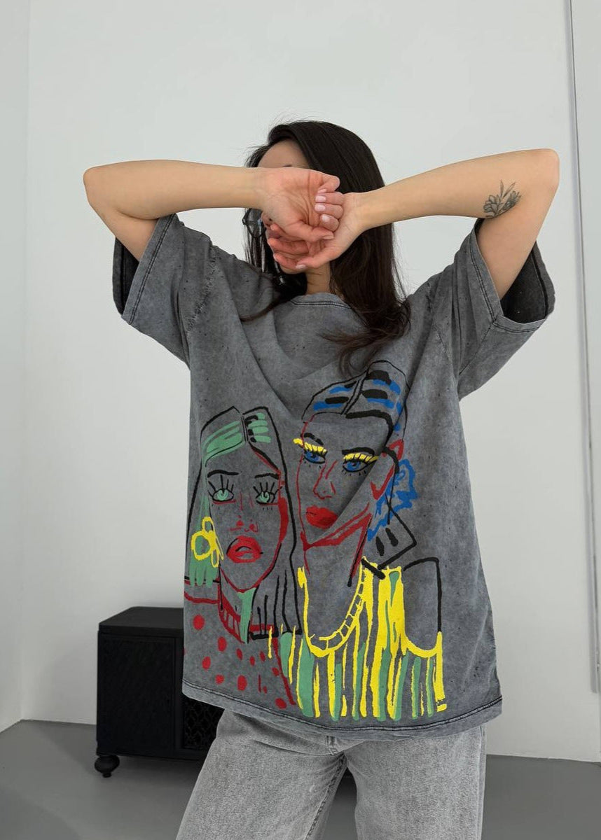 Oversized Graphic T-shirt – Wash With Artistic Print
