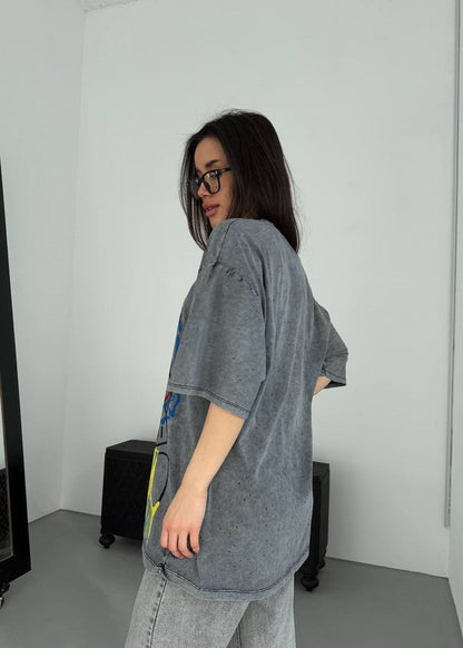 Oversized Graphic T-shirt – Wash With Artistic Print