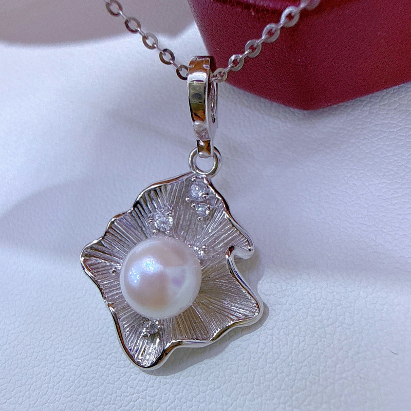 Elegant Pearl Necklace