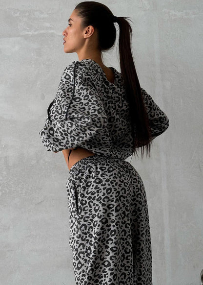 Leopard Lounge - Two-piece Zip-up Sweater & Wide-leg Pants Set
