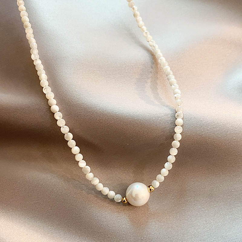Elegant Pearl