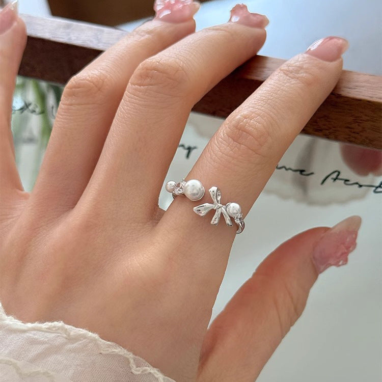 Elegant Pearl Bow Ring