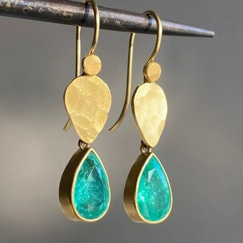 Elegant Emerald Teardrop Earrings