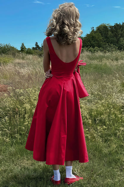 Sleeveless Waisted Slim Midi Dress