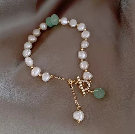 Vintage Pearl Charm Wrist