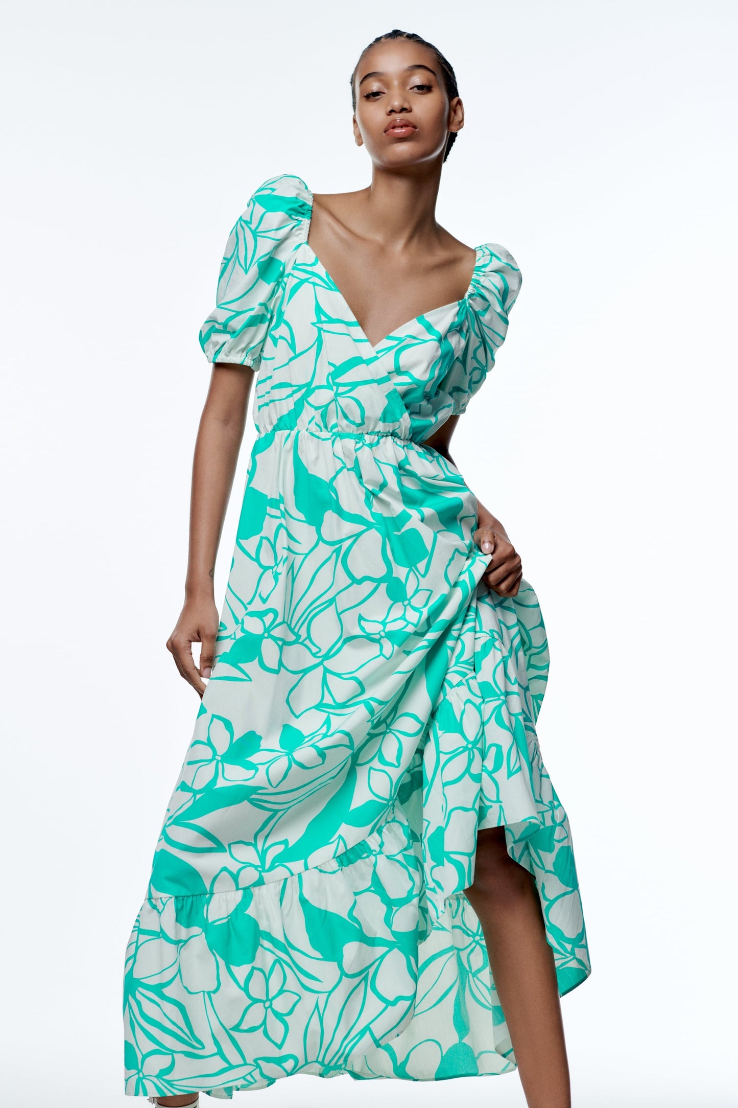 Puff Sleeve V-neck Large Hemline Maxi Dress