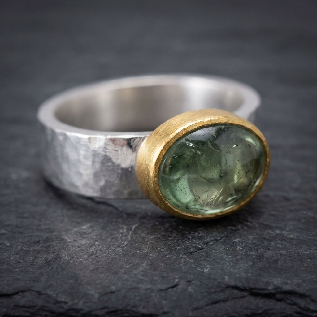 Vintage Green Rounded Stone Ring