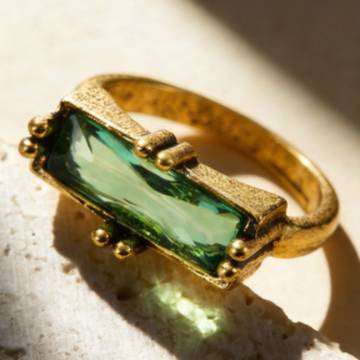 Vintage Green Stone Ring