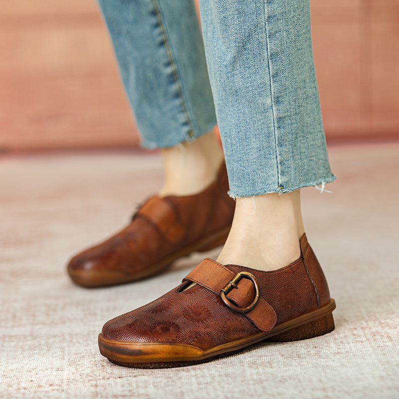 Retro Leather Bickled Flat Shoes